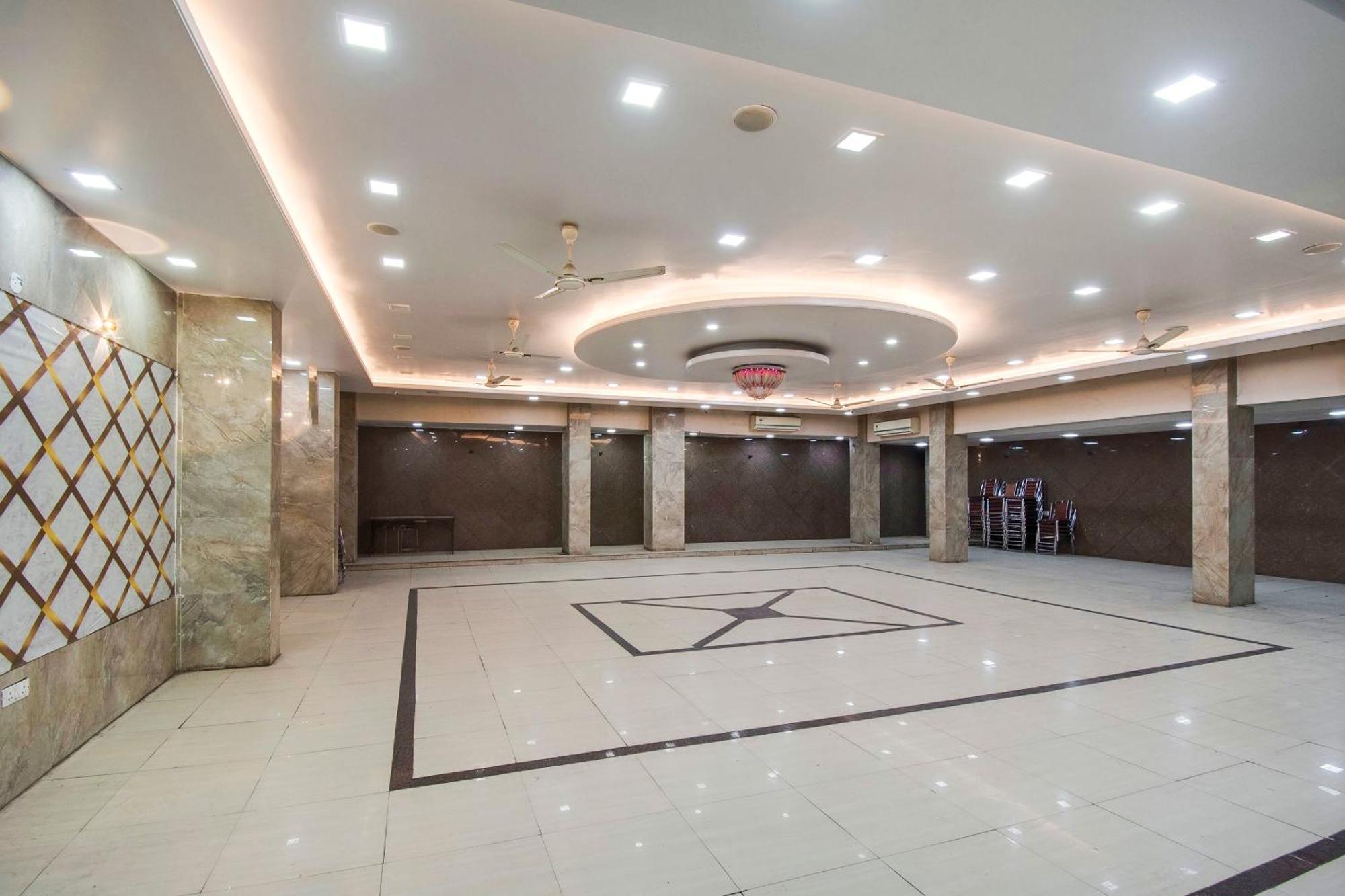 Capital O Pink Peral Hotel Jaipur Luaran gambar