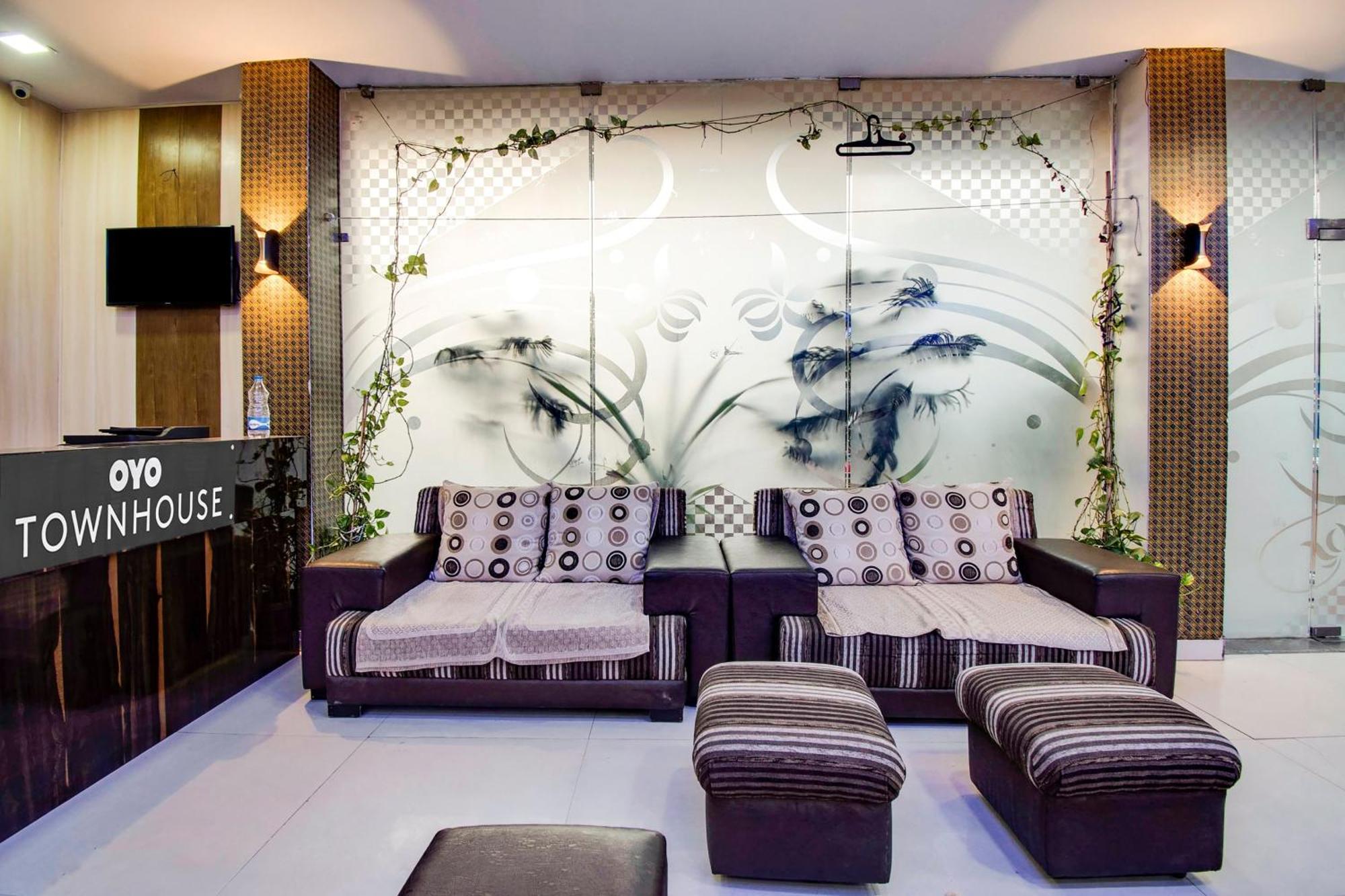 Capital O Pink Peral Hotel Jaipur Luaran gambar