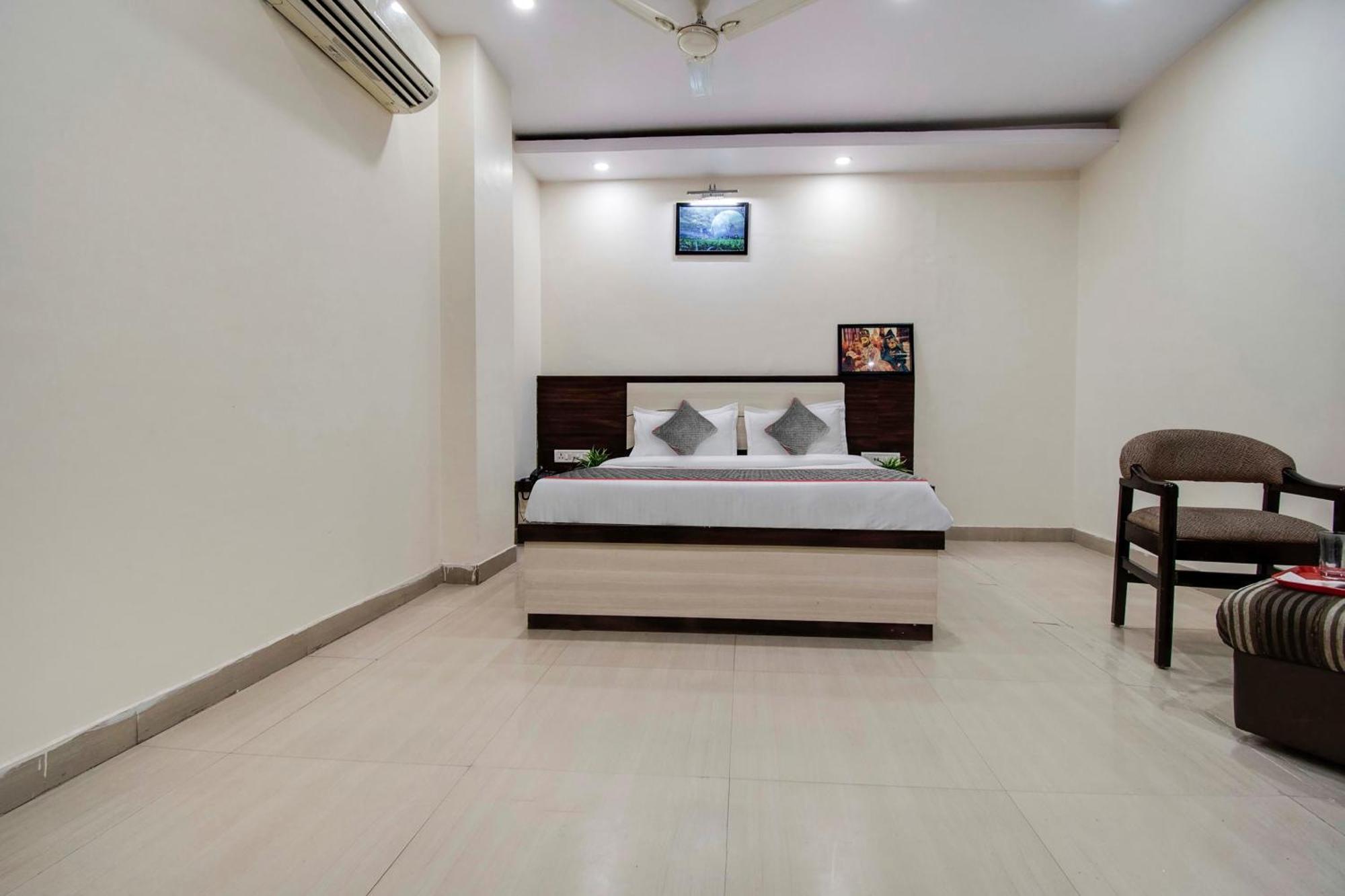 Capital O Pink Peral Hotel Jaipur Luaran gambar