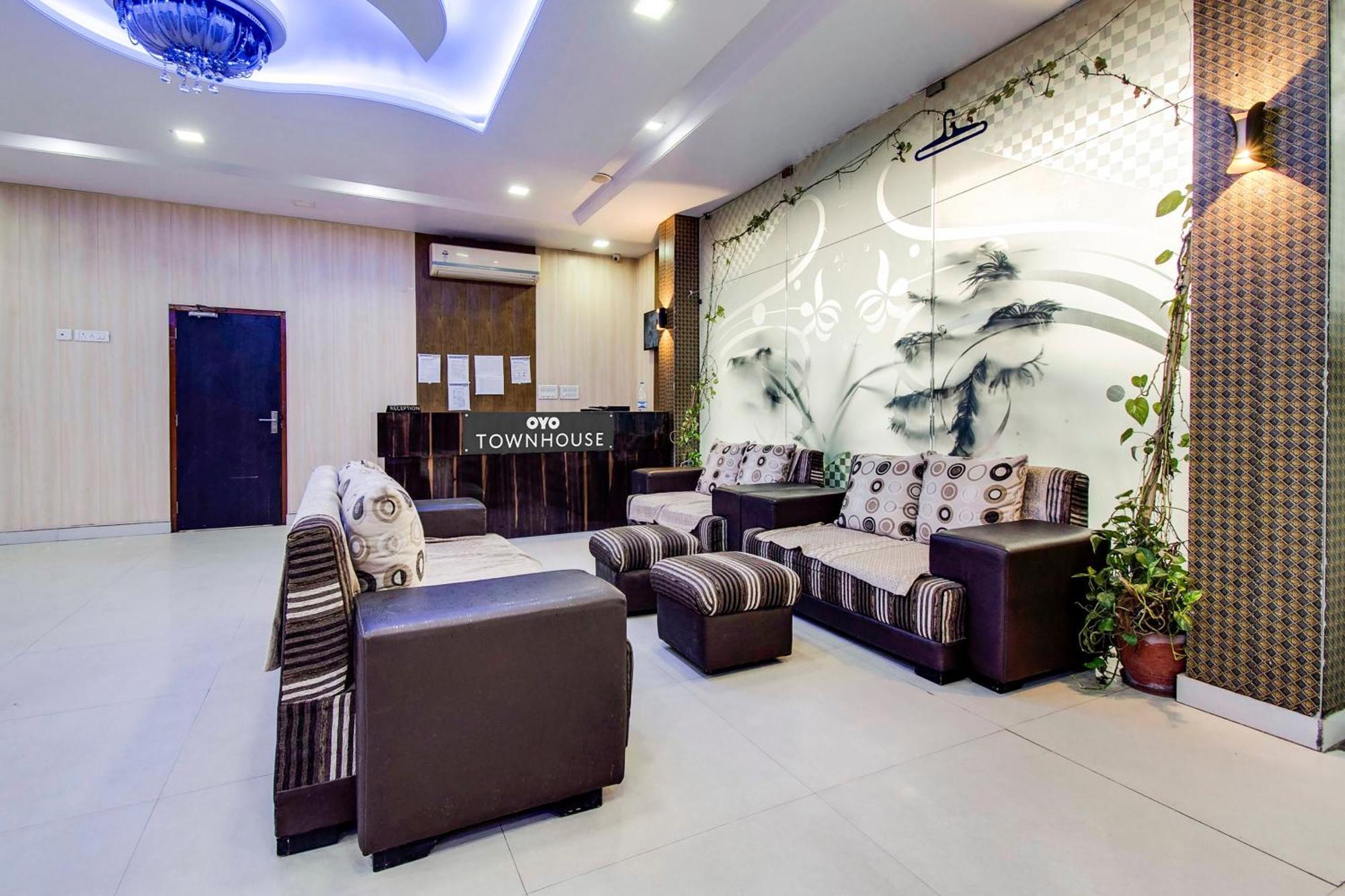 Capital O Pink Peral Hotel Jaipur Luaran gambar
