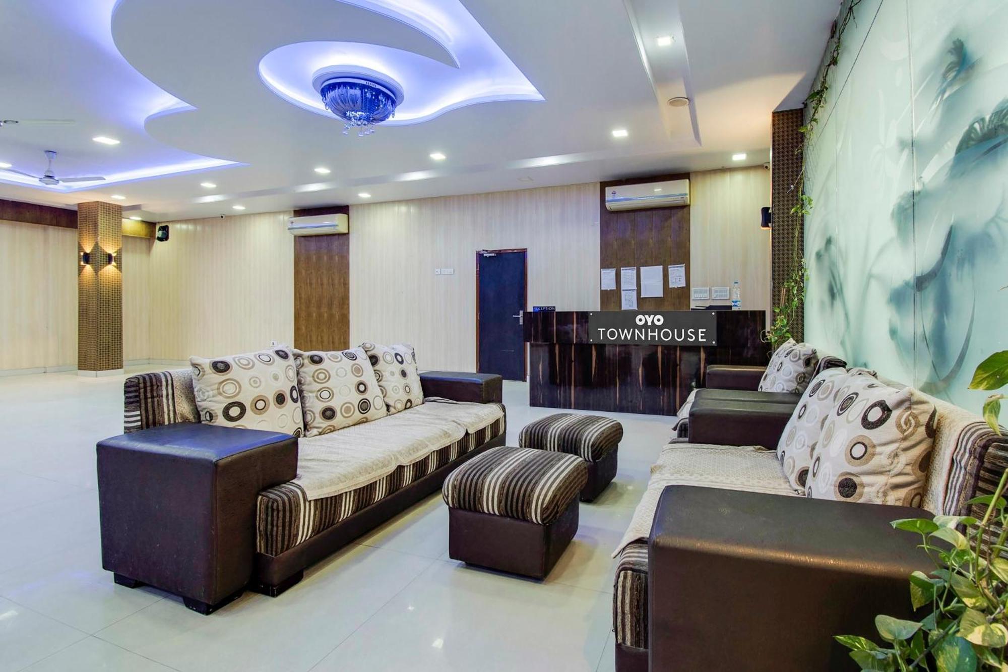 Capital O Pink Peral Hotel Jaipur Luaran gambar