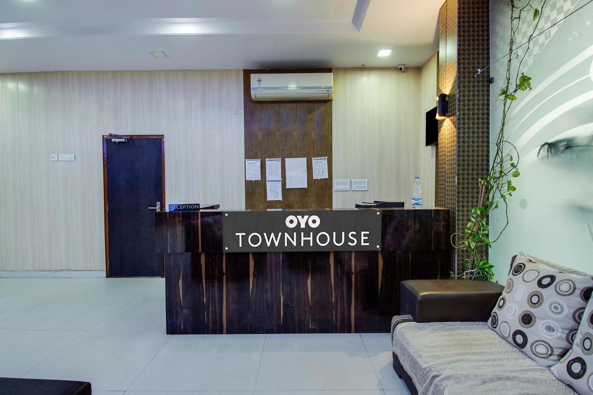 Capital O Pink Peral Hotel Jaipur Luaran gambar